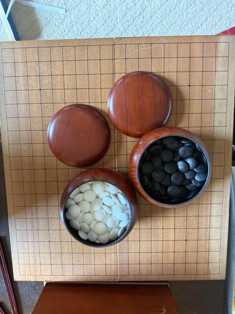 囲碁 鱗屋精製 碁石 本蛤碁石 那智黒碁石 碁笥 一套 共布共箱 MR7246B